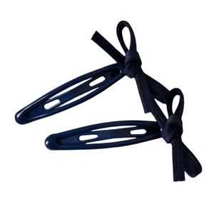 Lot de deux jolies barrettes à nœud bleu marine avec design de clip BB en métal