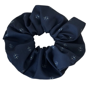 Französischer dunkelblauer Haargummi mit Blumenmuster für Damen-Frisuren im Vintage-Stil