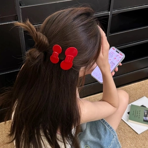 Elegant red acetate bow hair clip set with letter engraving for side fringe styling