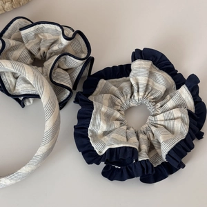 3-piece vintage striped hair accessories set with headband and scrunchies in navy and cream