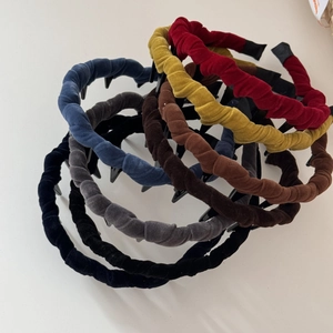 Vintage red velvet wave headband set with non-slip inner teeth for women's hair styling