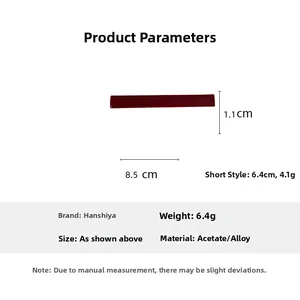 Détail montrant la barrette en acétate de 8,5 cm avec dimensions et gravure