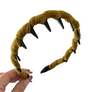 Retro mustard yellow velvet wavy headband with anti-slip teeth and textured finish