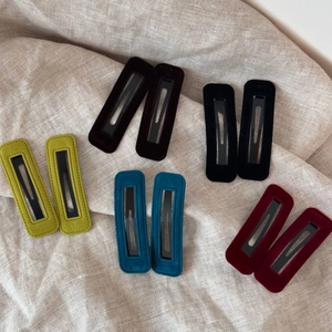 Five-piece set of velvet rectangular hollow hair clips in lime, brown, black, teal and red