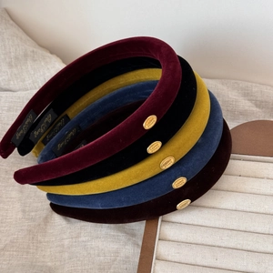 Vintage Padded Velvet Headband For Women With Metal Happy Smile Label Solid Color Retro Hair Accessories Autumn Winter Hairband