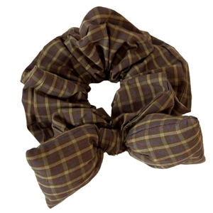 British style plaid scrunchie with bowknot in coffee brown for women hairstyle