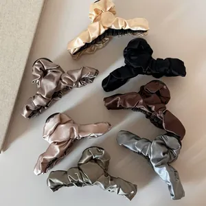 Französisch Elegant Groß Satin Plissee Haarkralle Clip Für Damen High End Seidenartige Stoff Eingewickelt Harz Haarschmuck
