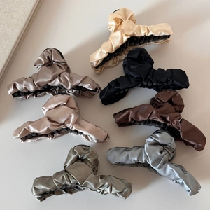 Französischer Stil Satin Haarklammern groß mit Faltenstoff in sieben eleganten Farben