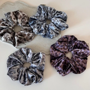 Chouchou Large en Velours Français Tie-Dye Imprimé Léopard Simple Minimaliste Plissé Anneau de Cheveux Accessoires
