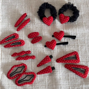 Ensemble de 14 accessoires à cheveux rouges à pois incluant chouchous et barrettes