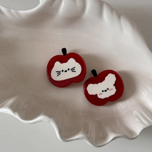 Barrettes à cheveux mignonnes en forme de pomme avec visages de chat et de chiot blancs