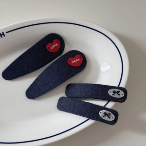 Lot de barrettes en denim bleu marine avec coeurs rouges et nœuds au style rétro vintage
