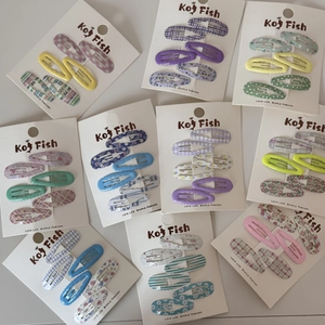 Set of 6 minimalist wave pattern checkered hair clips in pastel colors on display cards