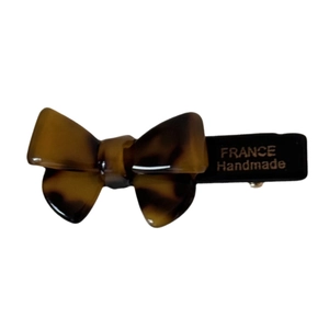 Barrette à cheveux avec motif écaille de tortue et lettrage doré fait main en France