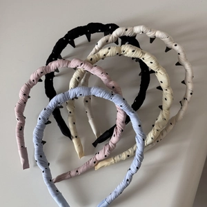 Serre-têtes à pois avec dents antidérapantes en cinq couleurs pour une coiffure élégante
