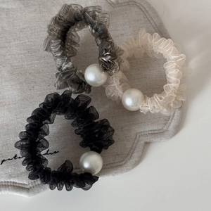 Set di 3 elastici in organza con perle bianche decorative in nero, grigio e beige