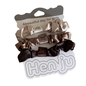 Dreiteiliges Satin-Haargummi-Set in Creme, hellem Kaffee und dunkler Schokolade