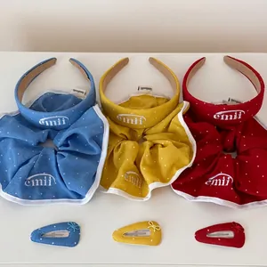Ensemble d'Accessoires de Cheveux en Tissu à Pois Avec Broderie de Lettres Scrunchie Bandeau Pince à Cheveux pour Femmes Décor