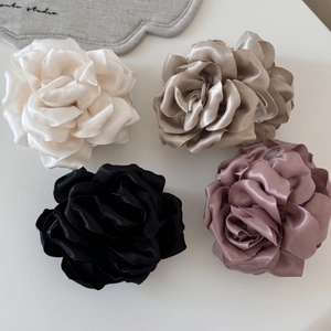 Détails de pinces à cheveux rose en satin en crème, champagne, noir et rose poudré