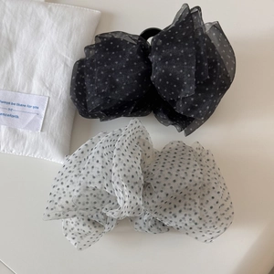 Détails de pinces à cheveux à pois style français en tulle vaporeux et mousseline douce