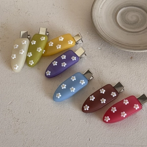 Lot de 7 jolies pinces à cheveux en résine colorée aux motifs de fleurs variées