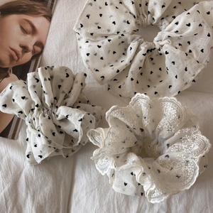 Scrunchies in Pizzo a Rete Bianchi in Stile Coreano con Cuore Nero a Pois Elastici per Capelli in Tessuto per Donna Eleganti