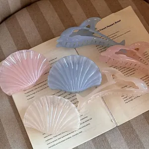 Elegant Jelly Color Dolphin Shell Hair Claw Clips Pearlescent Resin Shark Clip For Women Korean Style Vacation Hair Accessory