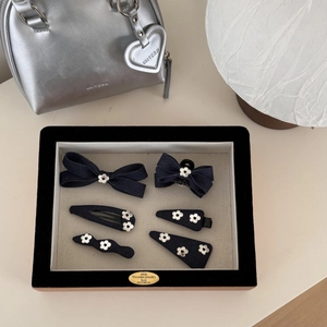 Ensemble de 5 barrettes en denim bleu marine avec motifs de fleurs blanches pour femmes