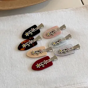 Sweet Cool Metal Flower Hair Clip For Women Resin Duckbill Clip With Rhinestone Handmade Korean Style Fashion Hair Accessory