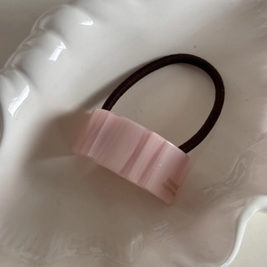 Pink marble texture acetate ponytail holder with France Handmade logo on shell tray
