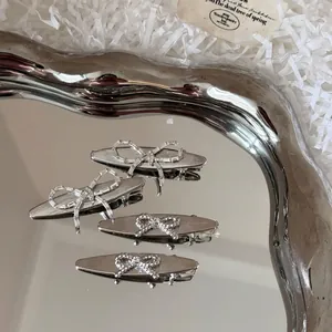Korean Style Silver Alloy Bow Hair Clip For Women Exquisite Minimalist Rhinestone Brushed Metal Duckbill Clip Hair Accessories