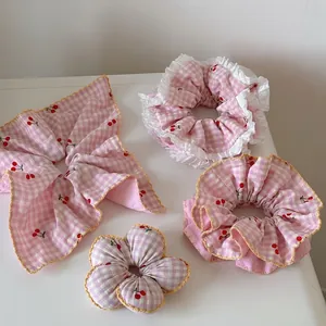 Chouchous en Tissu à Imprimé Cerise et Grille Rose Frais Sucré pour Femmes Grands Élastiques à Cheveux Faits à la Main Accessoires de Cheveux Mignons