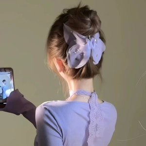 Elegante molletta per capelli a farfalla in tulle lavanda con perle per acconciature