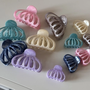 Pinces à cheveux évidées motif citrouille avec texture marbre en tailles variées
