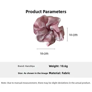 Detailed size chart of the large pink gradient fabric scrunchie with dimensions 18x18 cm