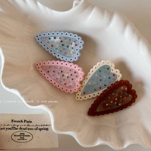 Pince à Cheveux Cœur Doux Avec Strass Colorés Bordure Festonnée Acétate Épingles à Cheveux pour Femmes Filles Accessoire Frange