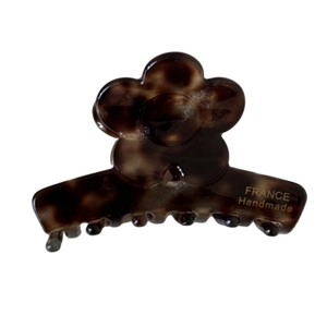 Pince à cheveux fleur en acétate faite main avec motif écaille de tortue élégant