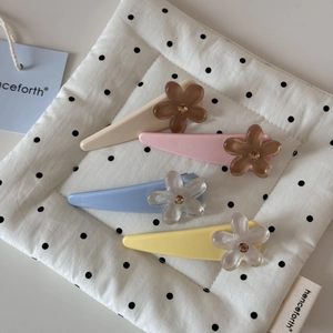 Lot de quatre barrettes BB fleuries aux tons pastels avec cristaux étincelants