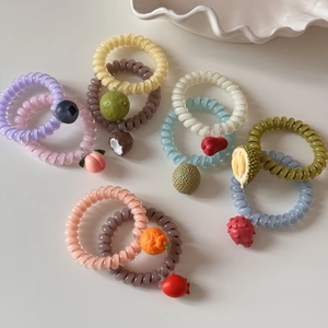 Élastiques à cheveux spirales colorés avec pendentifs de fruits réalistes en résine fine