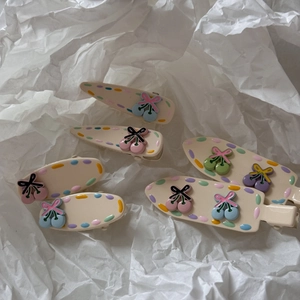 Set di 6 fermagli per capelli ciliegia crema con pois arcobaleno e fiocchi macaron