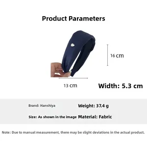 Dimensions détaillées du serre-tête en tissu bleu marine avec ornement de cœur blanc