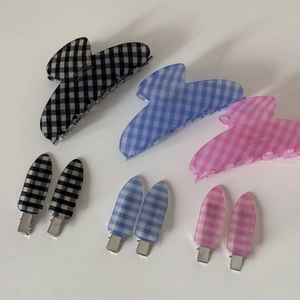 Classic checkered hair claw set with bow clips and barrettes in three colors