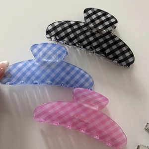 Three classic French plaid hair claws in black, blue and pink with la France text