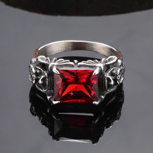 Anillo punk vintage cabeza de dragón para hombre con gema roja cuadrada en espejo negro