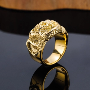 Vintage Punk Snake Scale Texture Signet Ring For Men Gold Plated Titanium Steel Realistic Viper Eye Band Ring Jewelry Gift