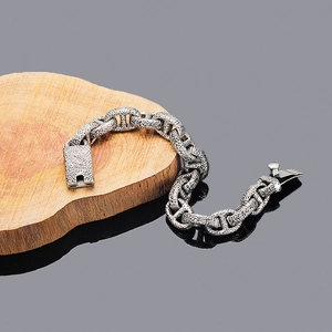 Vintage pig nose anchor chain bracelet in silver titanium steel with spotted texture