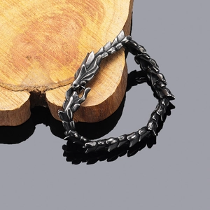 Bracciale da Uomo in Acciaio al Titanio con Squame di Drago e Chiusura a Testa di Drago Gioielli Heavy Metal Stile Punk Retrò