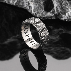 Anello Vintage in Acciaio al Titanio con Rune Nordiche per Uomo Texture Crepata Retro Punk Rock Band Gioielli Vichinghi