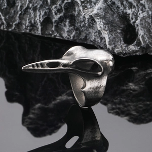 Bague Crâne d'Oiseau Gothique en Acier Titane Rétro Punk Rock Biker pour Hommes Finition Vieillie Bijoux Uniques Cadeau
