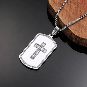 Collana con piastrina militare e croce in acciaio inossidabile con diamanti hip-hop